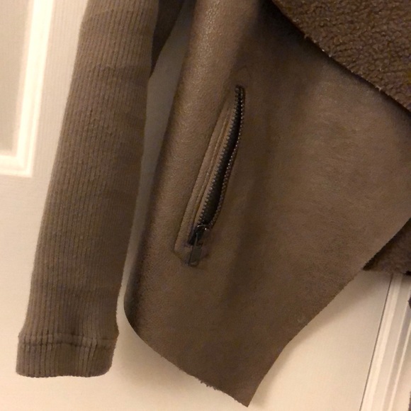 Forever 21 beautiful winter jacket - Picture 2 of 4